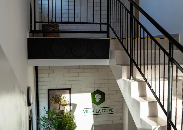 La Olive Premium Πανσιόν 3*